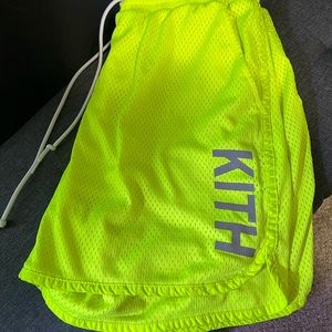 Kith Shorts sz M excellent condition fast shipping
